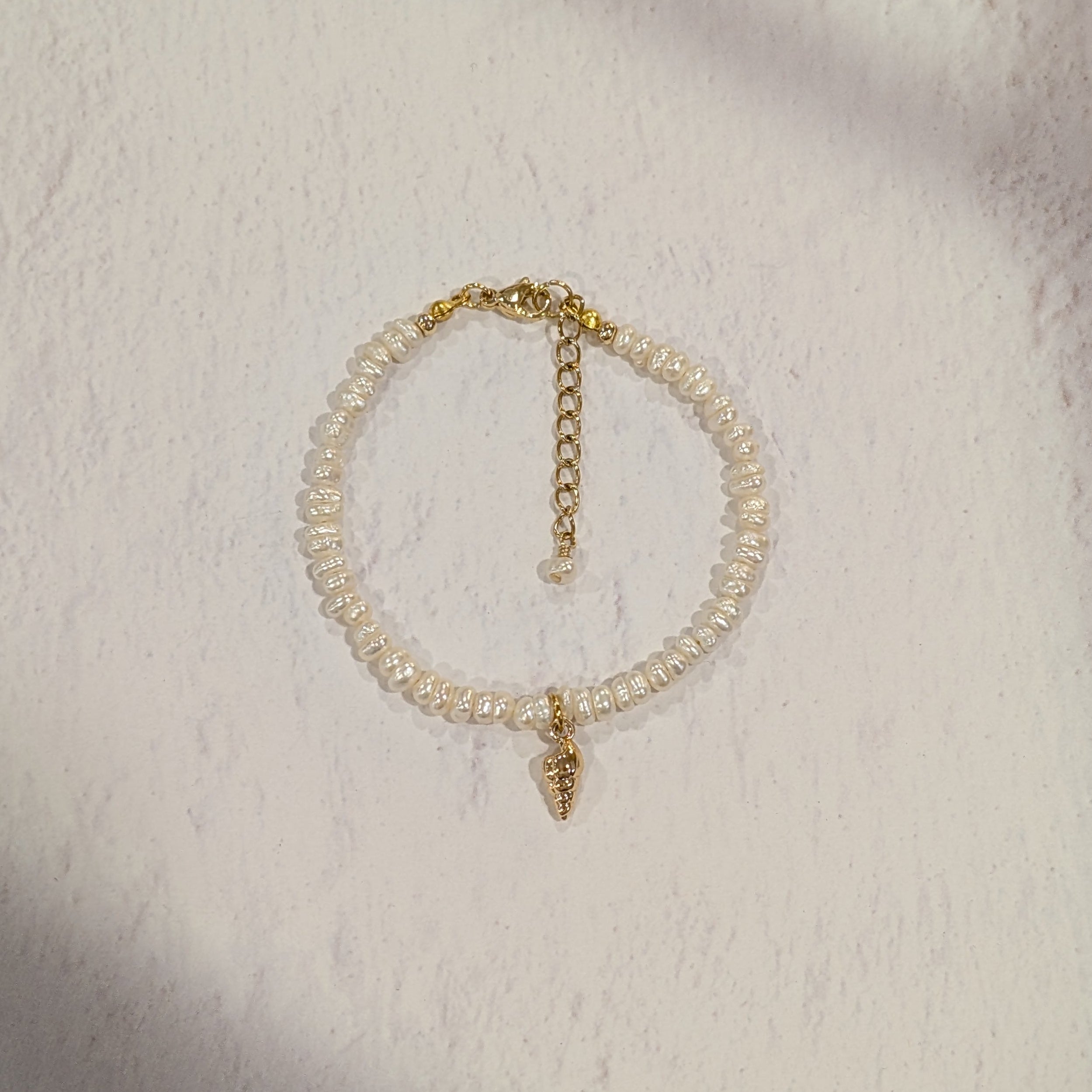 Shell Charm Bracelet - White